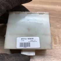 89741 05070 73668012  Door control unit/module Toyota Avensis T250
