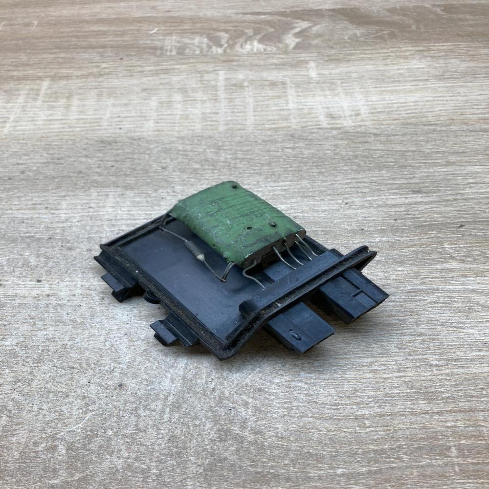 893959263 3131090041  Heater blower motor/fan resistor Audi 80 90 S2 B4