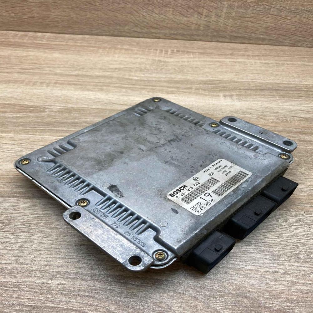 9645188580 0281010842  Engine control unit/module ECU Peugeot 406