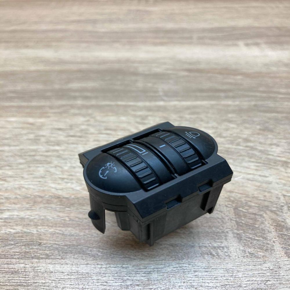 1K0941333D   Headlight level height control switch Volkswagen Golf V