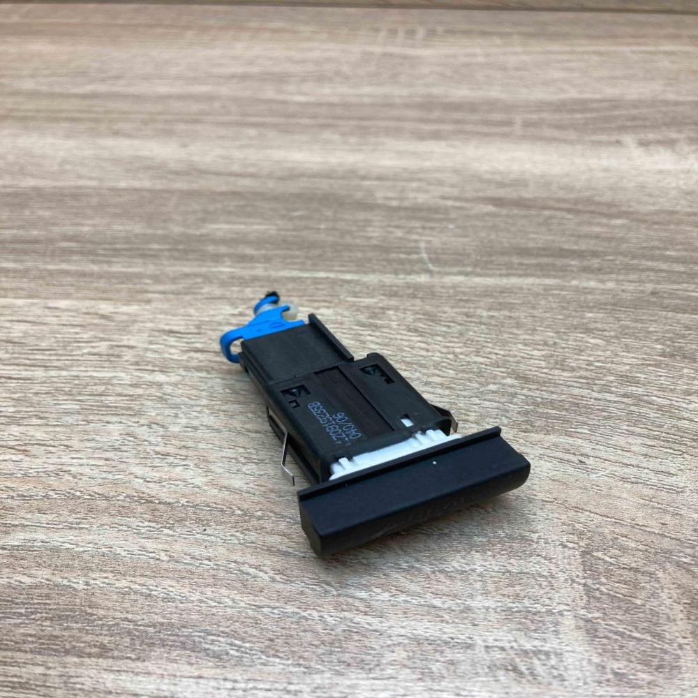 1Z0919235B 040 06  Passenger airbag on/off switch Skoda Octavia Mk2 (1Z)