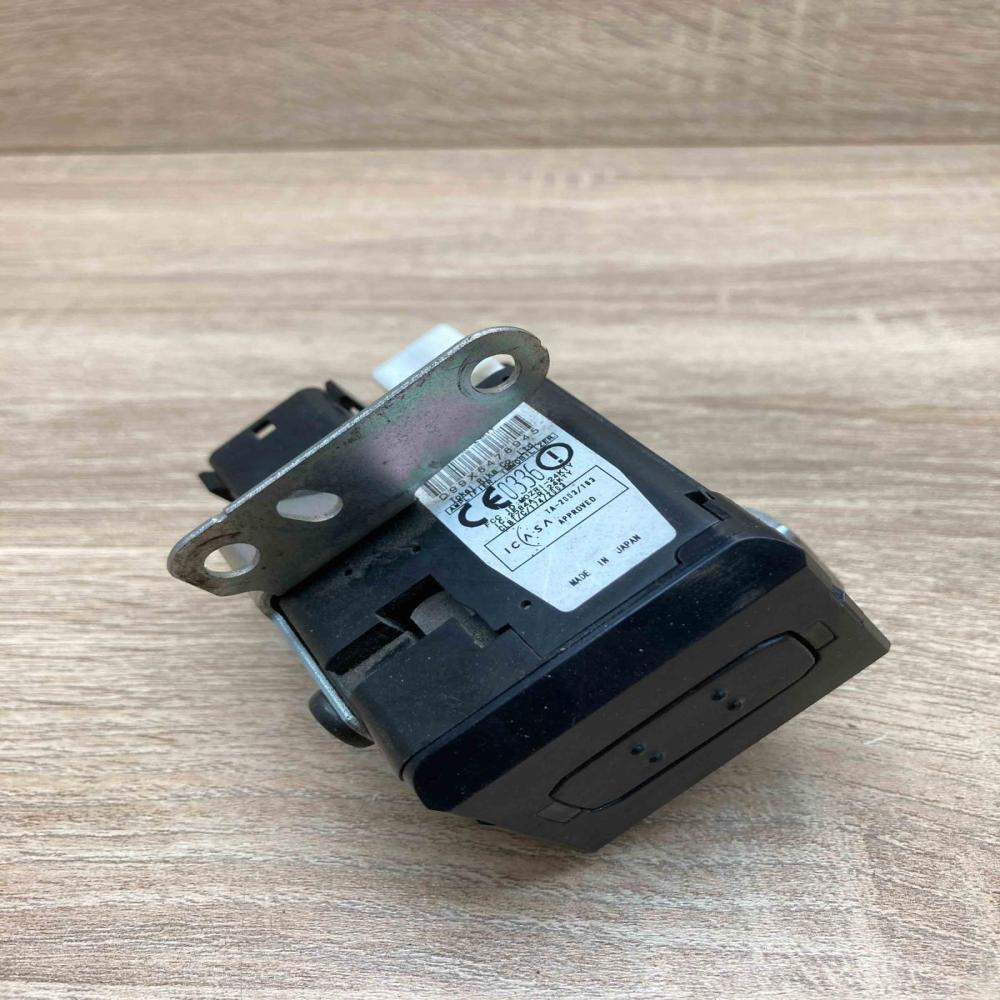 2584A RI24KTY   Ignition lock Toyota Corolla Verso AR10