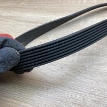 8200778717   Alternator belt Renault Master II