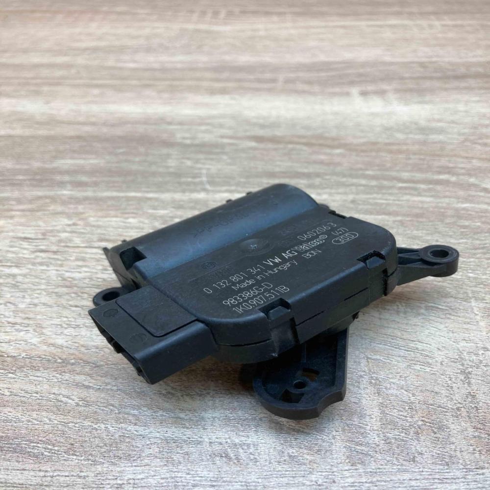 1K0907511B 0132801341  Air flap motor/actuator Audi A3 S3 8P