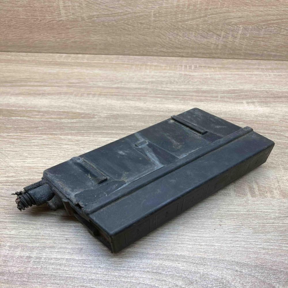 90504296 Used  Fuse box set Opel Vectra B