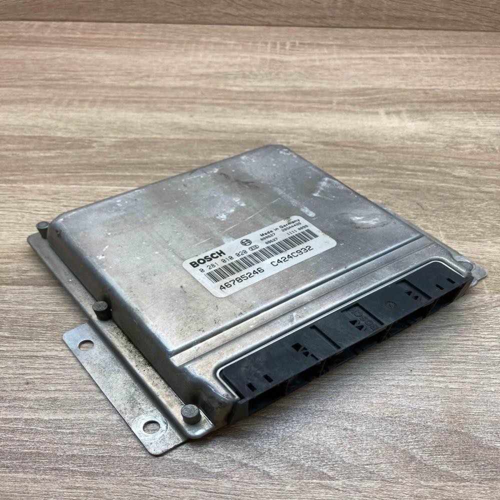 46785246 0281010020  Engine control unit/module ECU Alfa Romeo 156