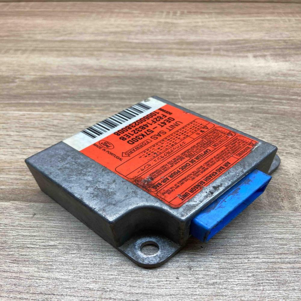 GE4T 57K30D F82F14B321EB  Airbag control unit/module Mazda 626