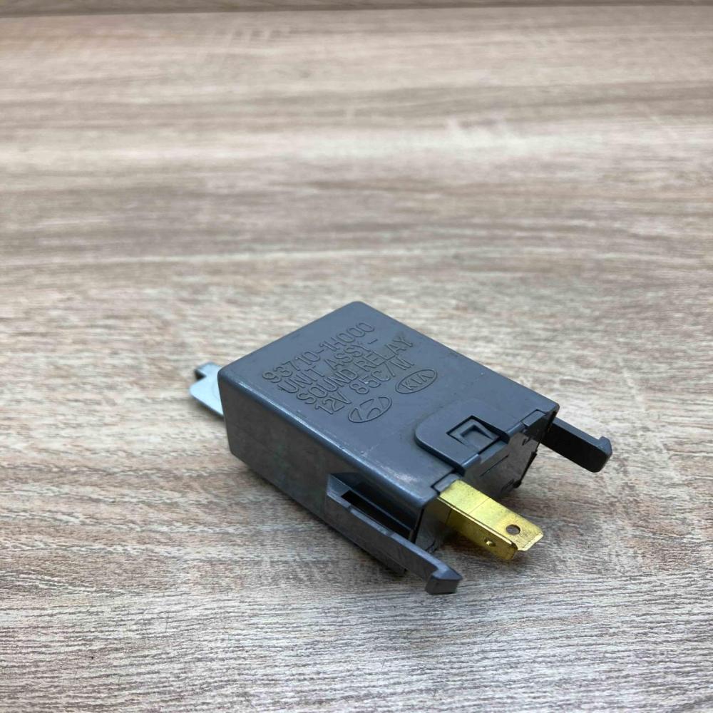 93710 1H000   Other relay Hyundai Santa Fe