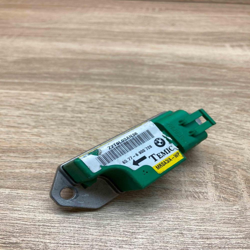 6900728   Airbag deployment crash/impact sensor BMW X5 E53