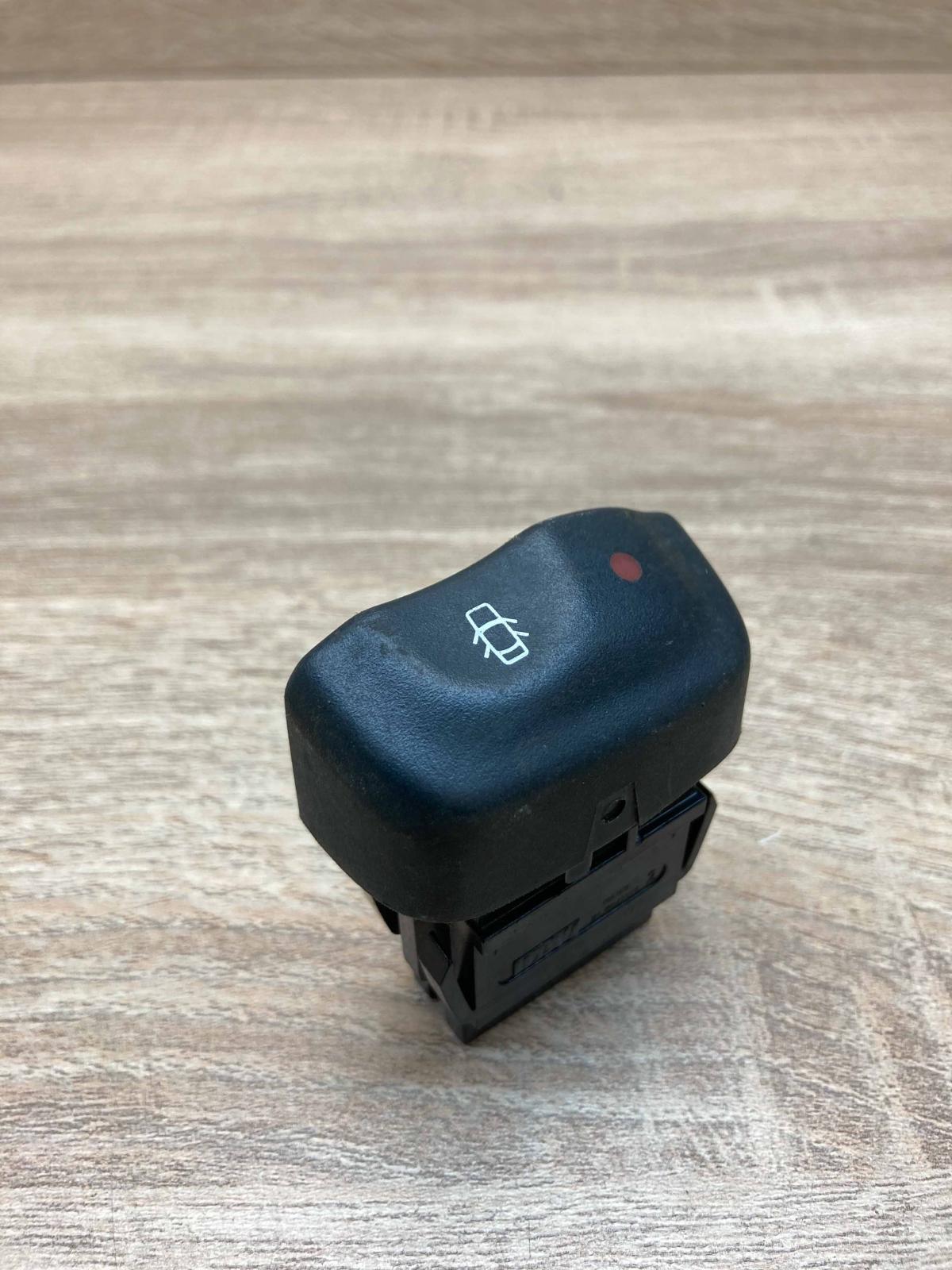 842423   Central locking switch button Renault Scenic I