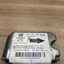 90565938 5WK4186 Used Airbag control unit/module Opel Omega B1