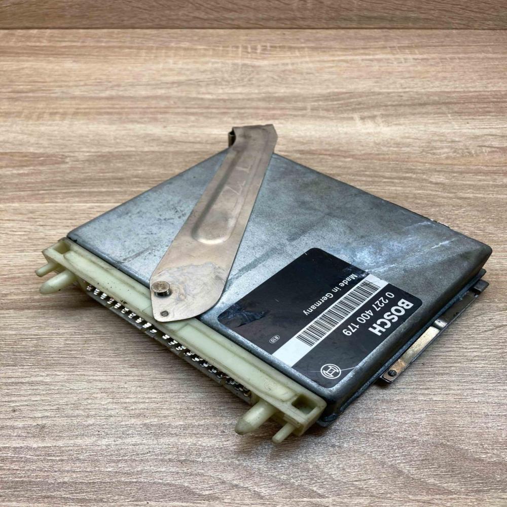 P06845003 0227400179  Engine control unit/module ECU Volvo 850