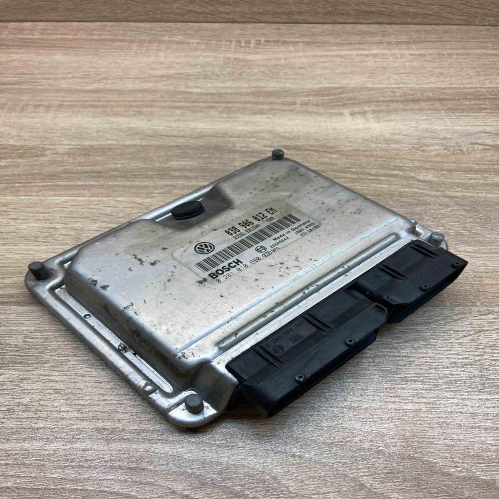 038906012EM 0281010690  Engine control unit/module ECU Seat Ibiza II (6k)