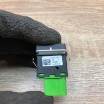 5J0927134B 10012856  ESP (stability program) switch Skoda Fabia Mk2 (5J)