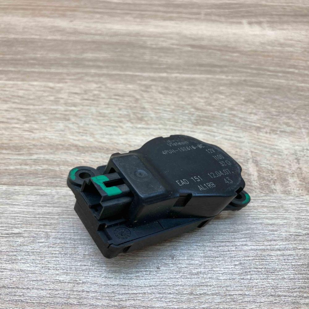 4PUH 19E616 BC EAD151  Air flap motor/actuator Citroen C5