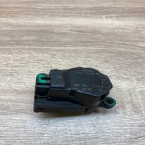 4PUH 19E616 BC EAD151  Air flap motor/actuator Citroen C5