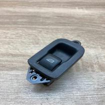 31272013 10W471  Electric window control switch Volvo S60