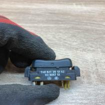 1408212951 03809751  Electric window control switch Mercedes-Benz C W202
