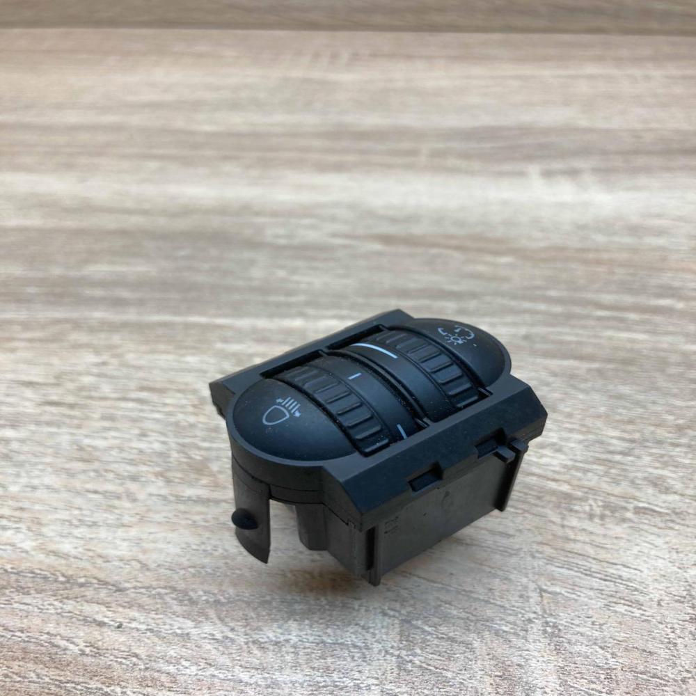 1K0941333A   Headlight level height control switch Volkswagen Golf V