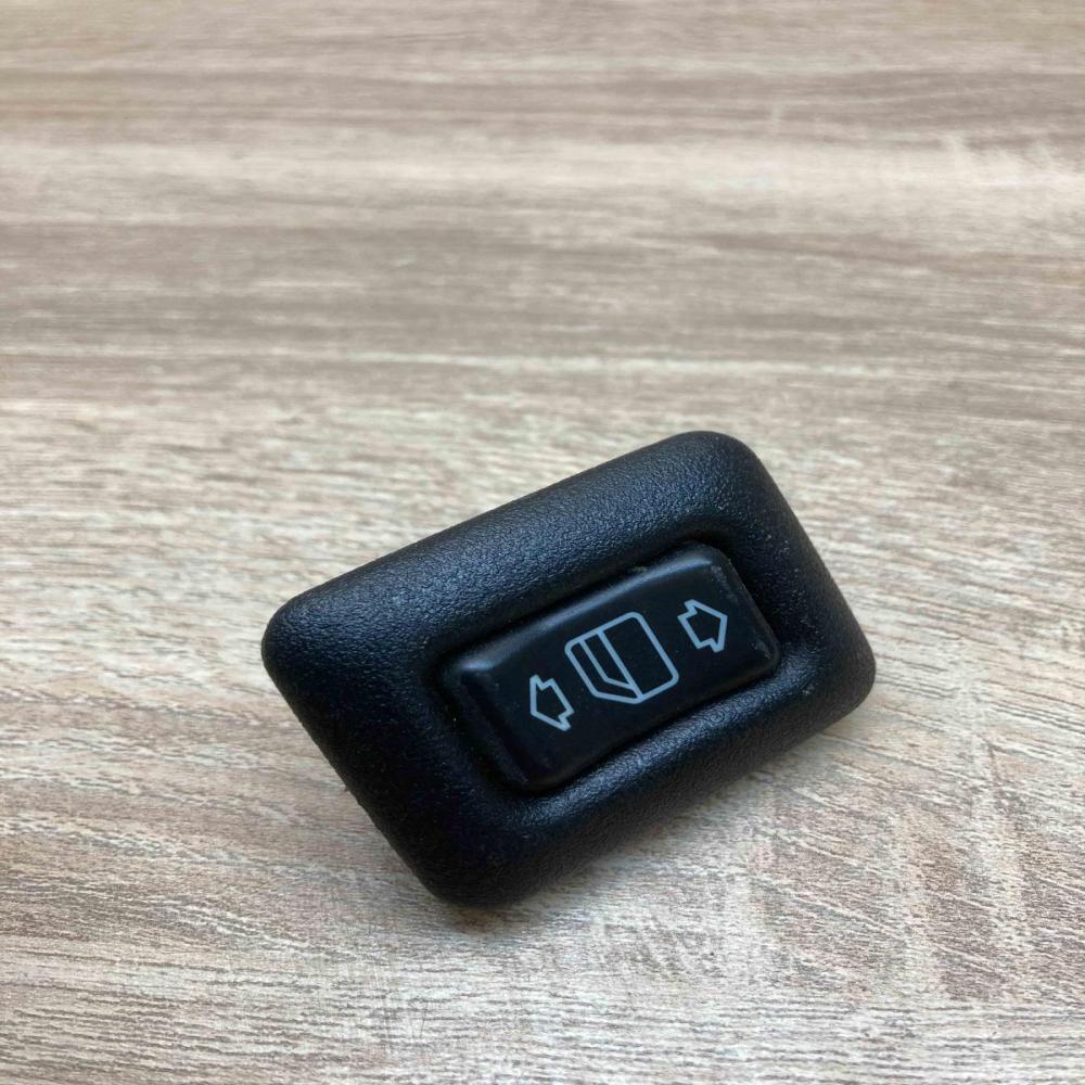 2028205310 03809761  Electric window control switch Mercedes-Benz C W202