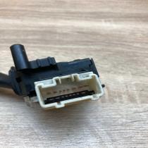 84140 05110 173795  Indicator stalk Toyota Corolla E120 E130