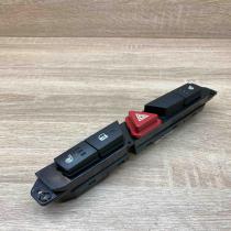 93700 1H000 93700 1H010 Seat Heating Hazard light switch KIA Ceed