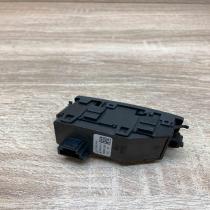 2129052400 3369 2612  Hazard light switch Mercedes-Benz E W212