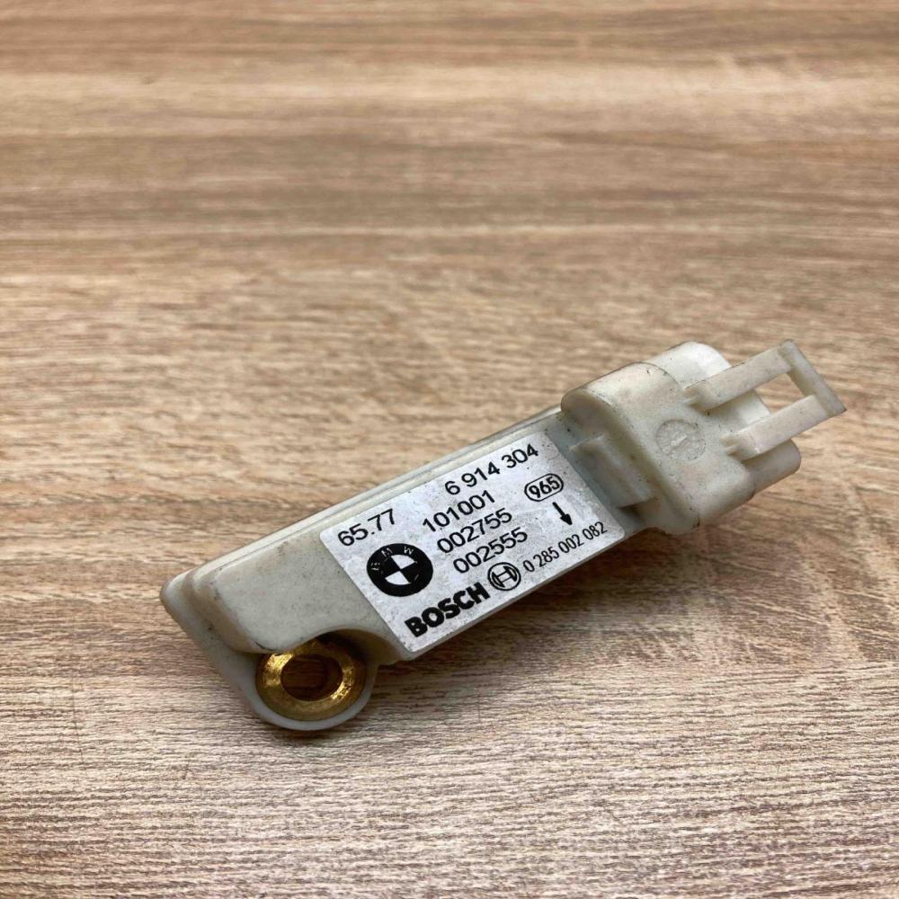 6914304 0285002082  Airbag deployment crash/impact sensor Mini One - Cooper R50