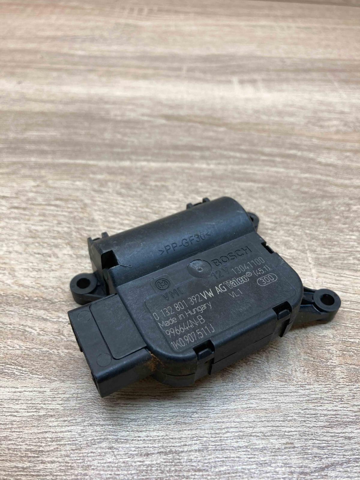 1K0907511J 0132801392  Air flap motor/actuator Volkswagen Touran II