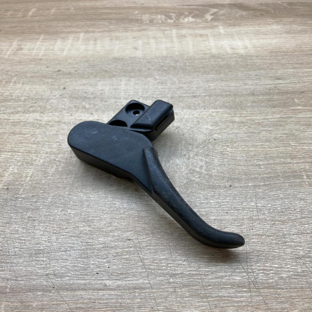 3B1823533   Engine bonnet (hood) release handle Volkswagen PASSAT B5