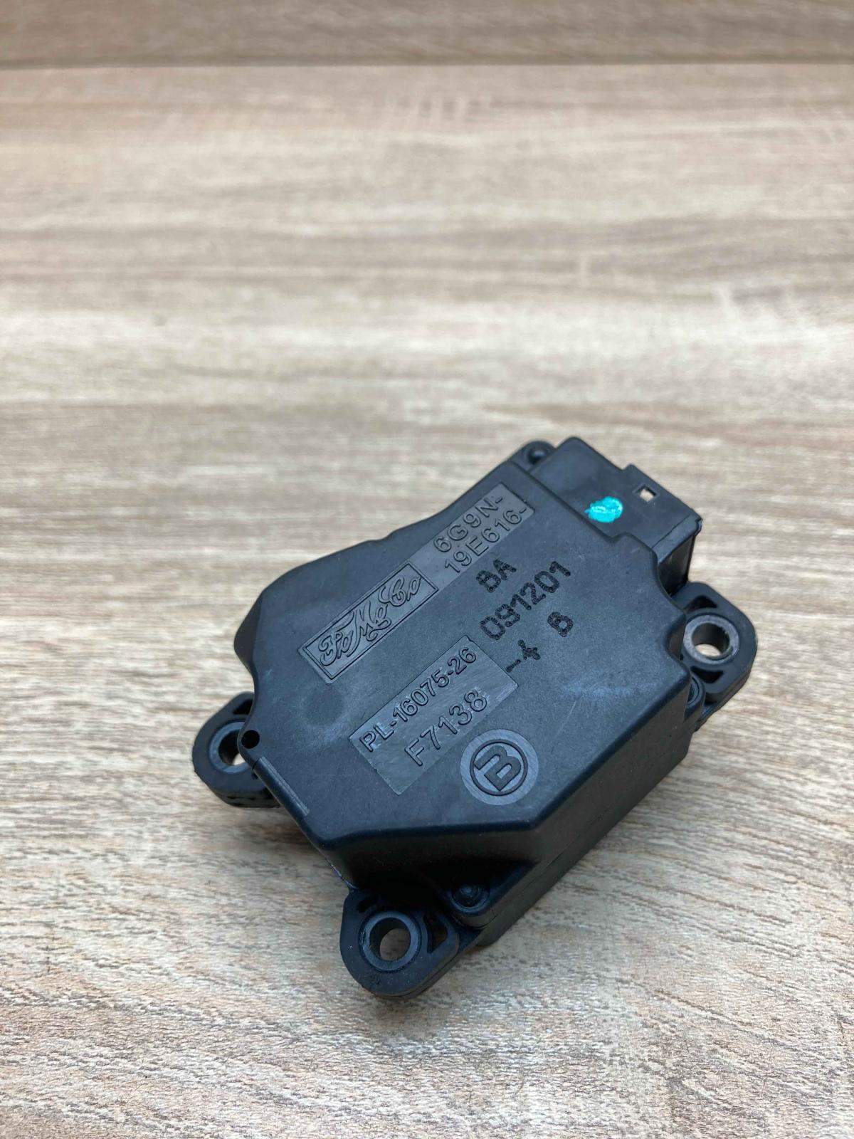 6G9N 19E616 BA   Air flap motor/actuator Volvo XC70