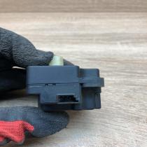 6G9N 19E616 BA   Air flap motor/actuator Volvo XC70