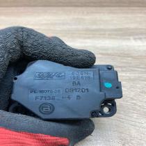 6G9N 19E616 BA   Air flap motor/actuator Volvo XC70