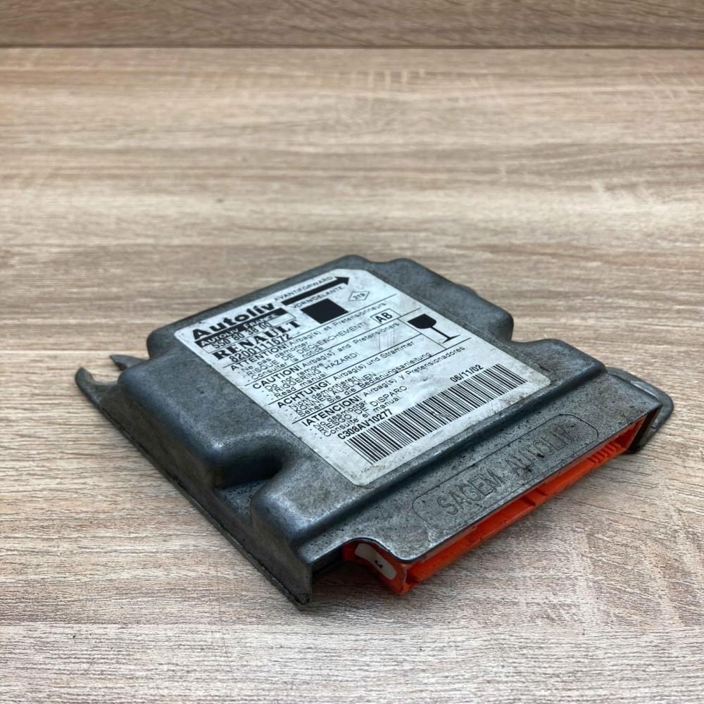 550803800 8200111672  Airbag control unit/module Peugeot 406