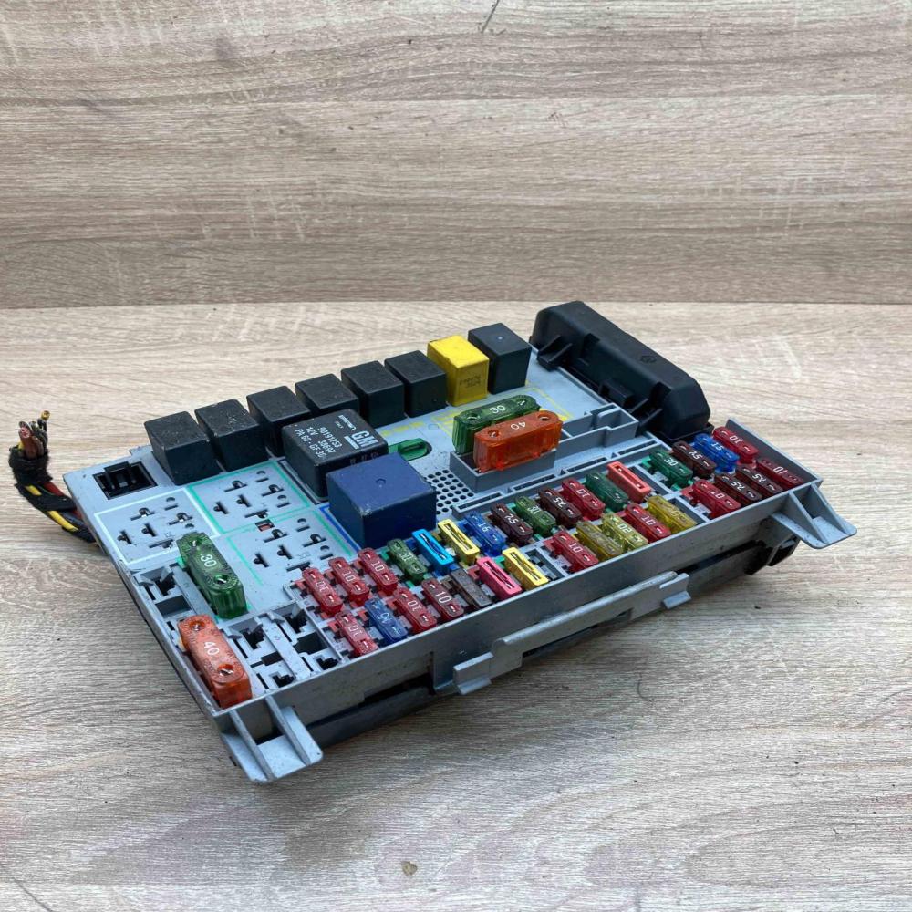 90589965 Used  Fuse module Opel Astra G
