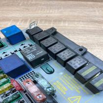 90504534   Fuse module Opel Vectra B
