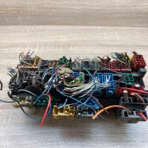 357937039 Main  Fuse module Volkswagen PASSAT B3