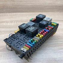 357937039 Main  Fuse module Volkswagen PASSAT B3