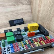 09152787   Fuse module Opel Vectra B
