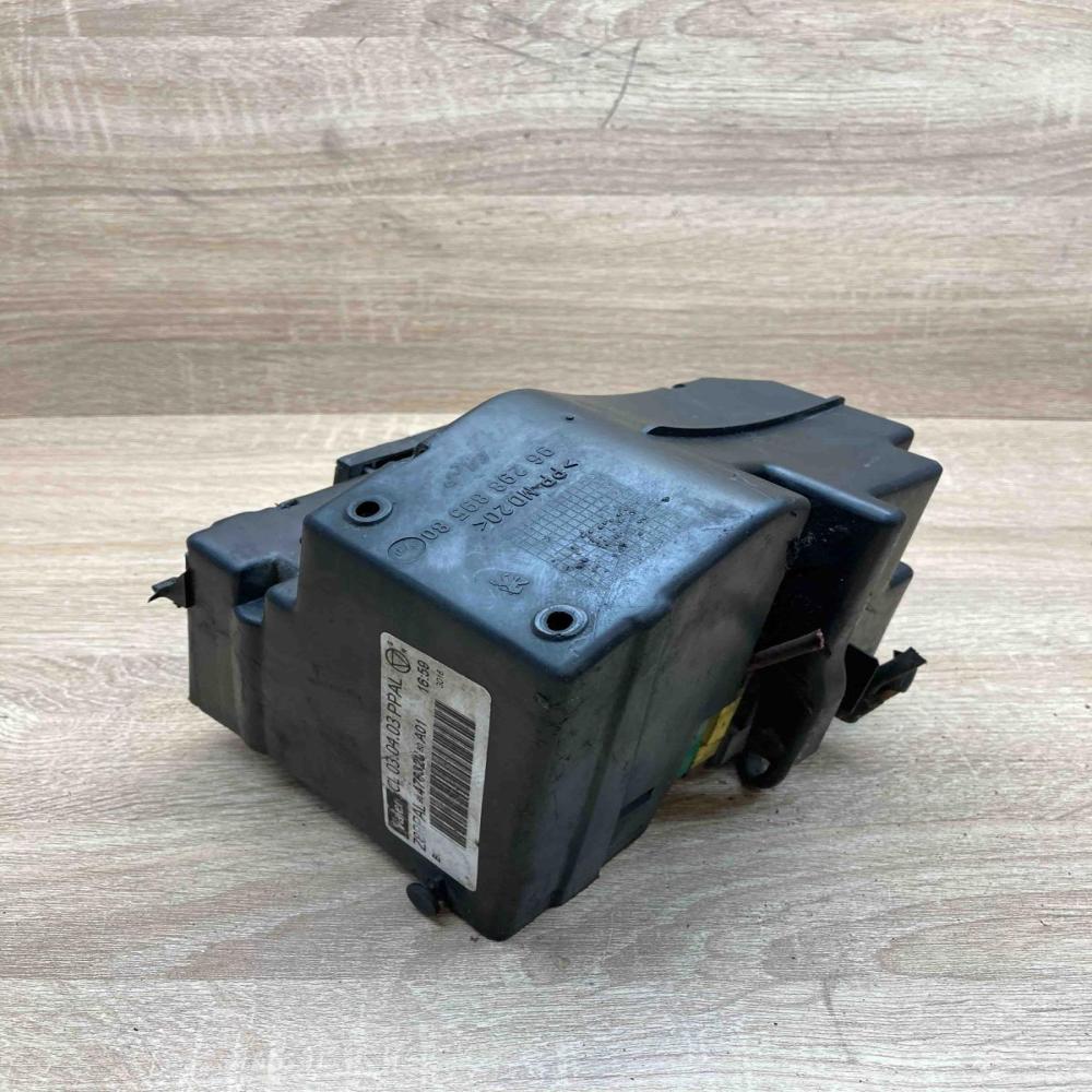 9628024480 9647632080A01  Fuse module Citroen Xsara