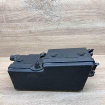 3M5T 14A142 AB BP4K 66767 8688039 Fuse module Volvo V50