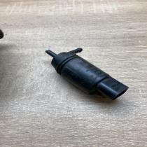 8377612   Windscreen/windshield washer pump BMW 5 E39