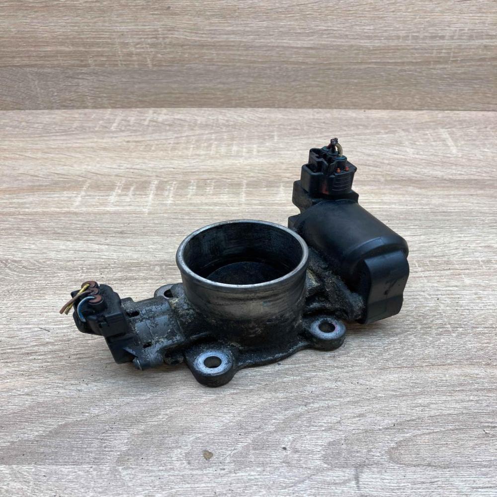 192300 2010 Main  Throttle valve Toyota Land Cruiser (J200)