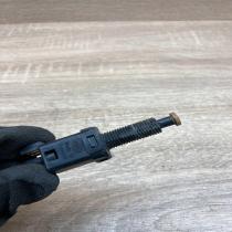 811907343B   Clutch pedal sensor Audi A6 S6 C5 4B