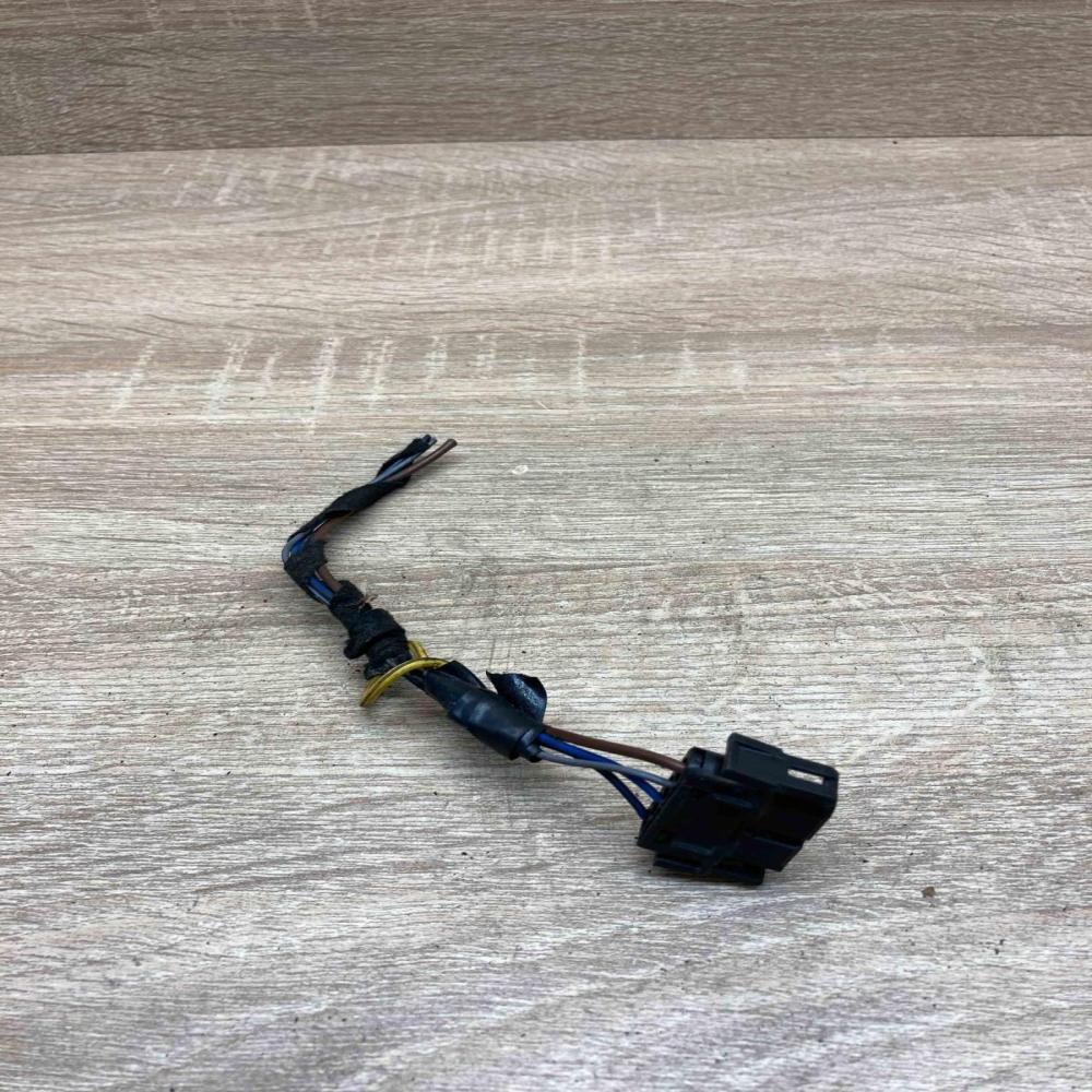 1378134 1 929529  Plug wire BMW 5 F10 F11