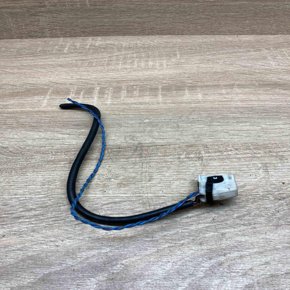 8364656   Plug wire BMW 3 E46