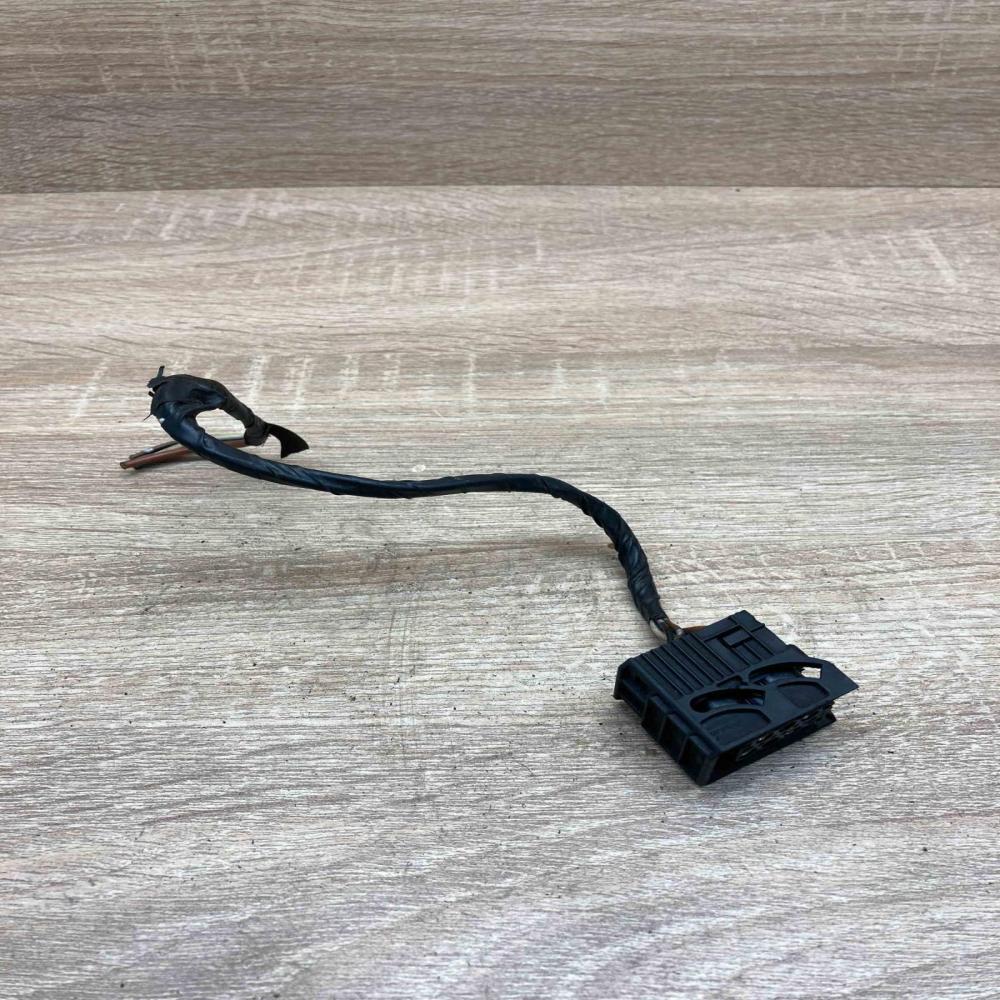 1387190 963229  Plug wire BMW 7 E65 E66