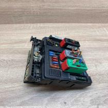 9643498780 22102004  Fuse module Peugeot 206