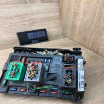 9643498780 22102004  Fuse module Peugeot 206