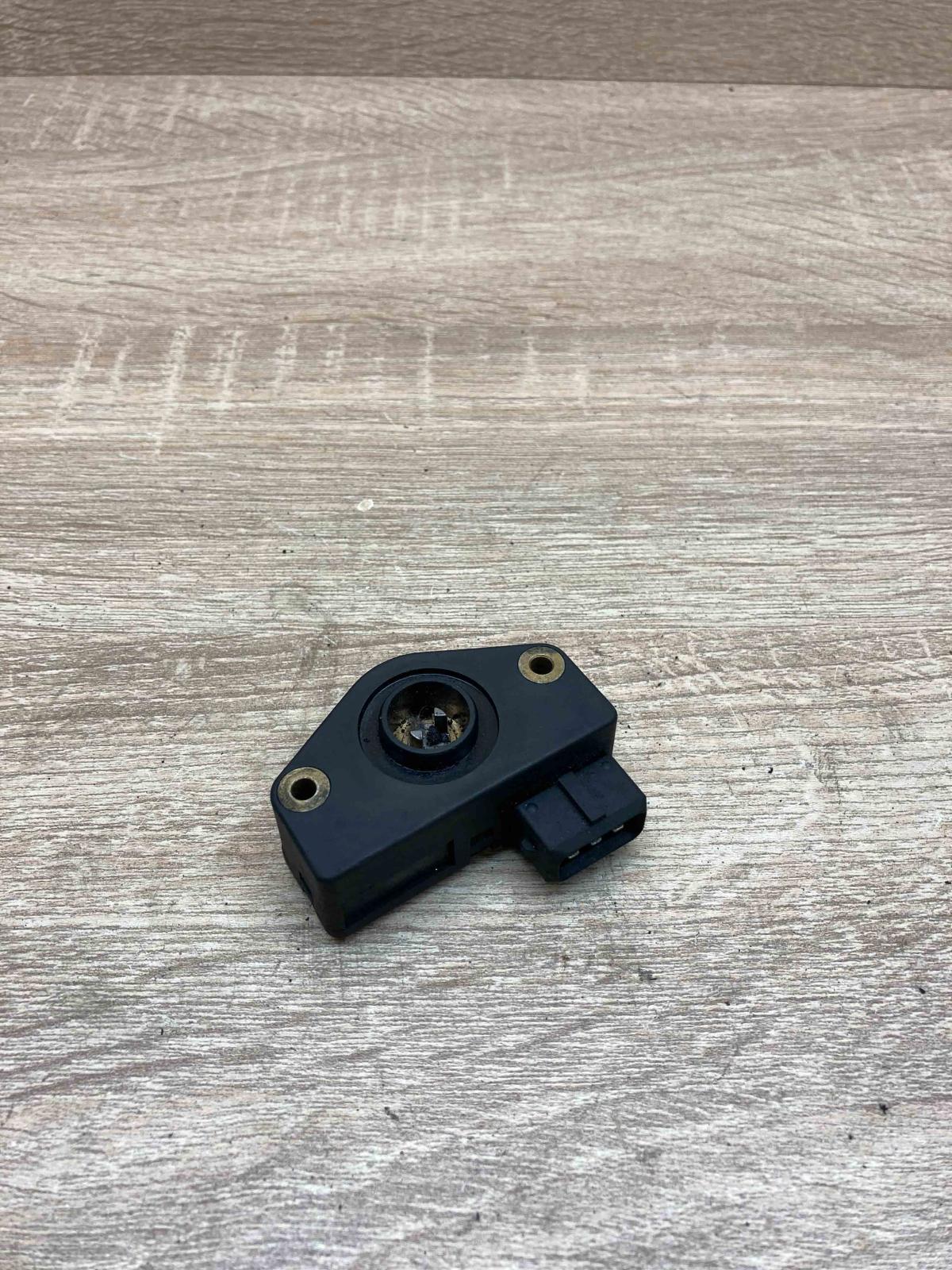 1703562   Throttle valve position sensor BMW 3 E36